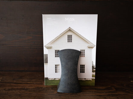 Oji Masanori for Futagami Fundo Bookend, Black