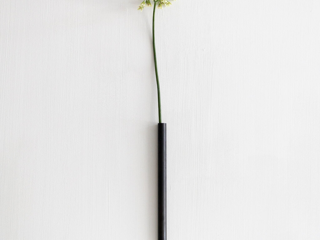 Mjölk Bronze Wall Flower Vase