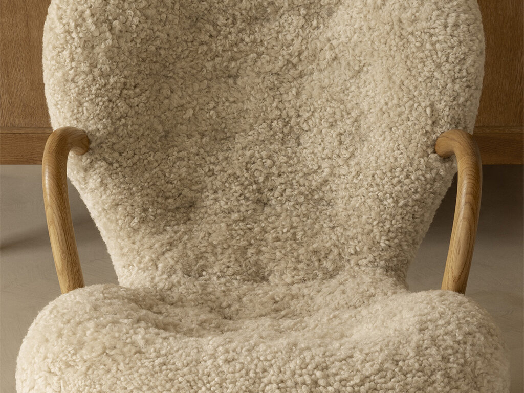 Dagmar Clam Chair (Sheepskin)