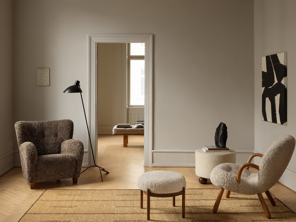 Dagmar Clam Chair (Sheepskin)