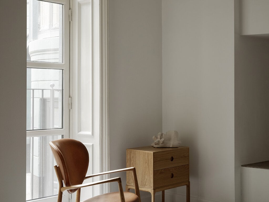 Dagmar Entre Bedside Table