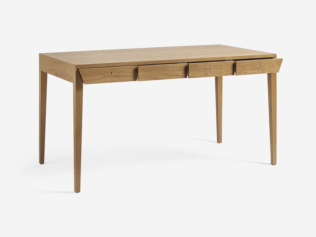 Dagmar Margrethe Desk