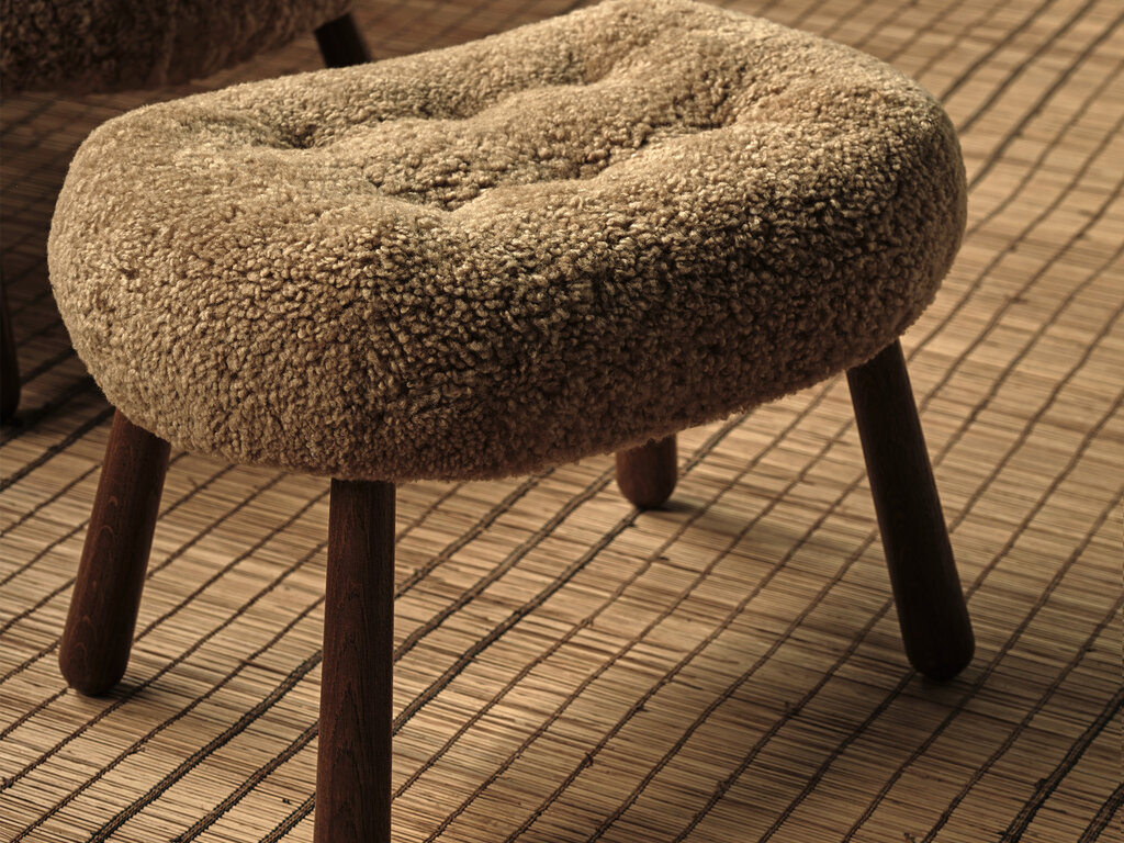 Dagmar Clam Stool (Sheepskin)