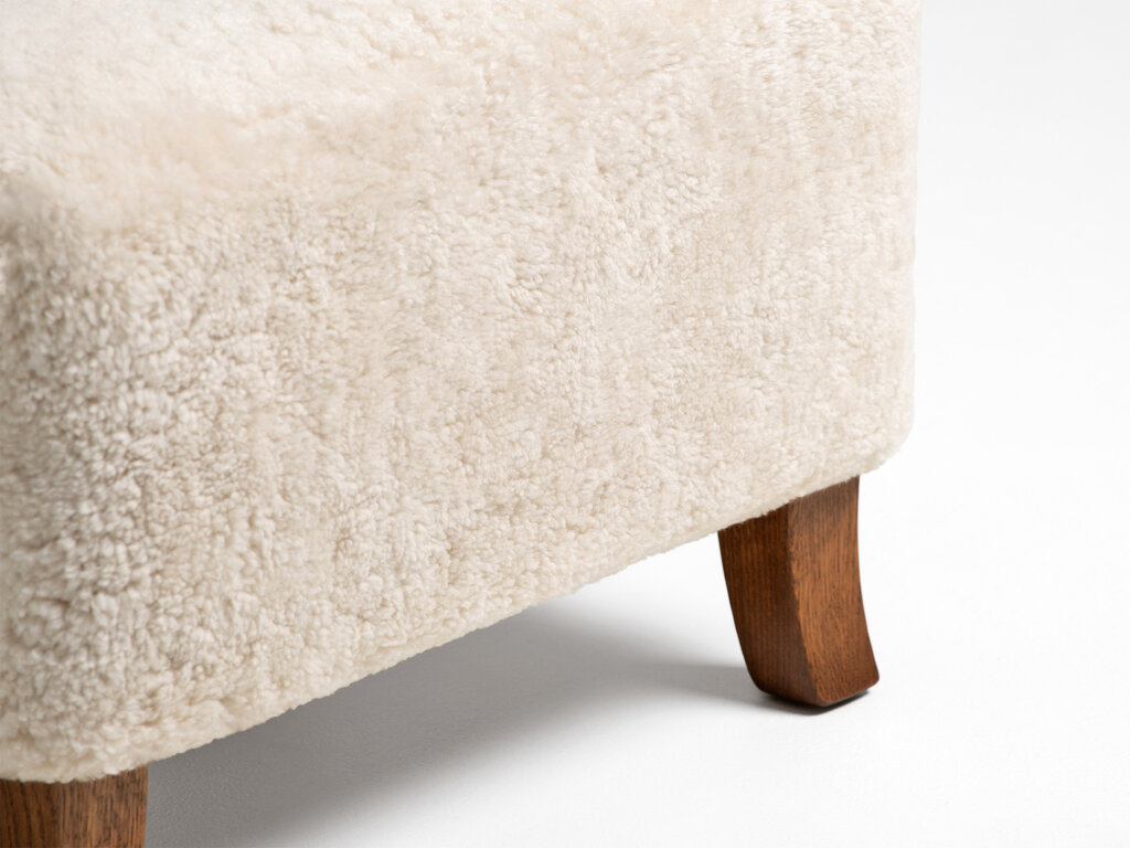 Dagmar Sampo Footstool (Sheepskin)