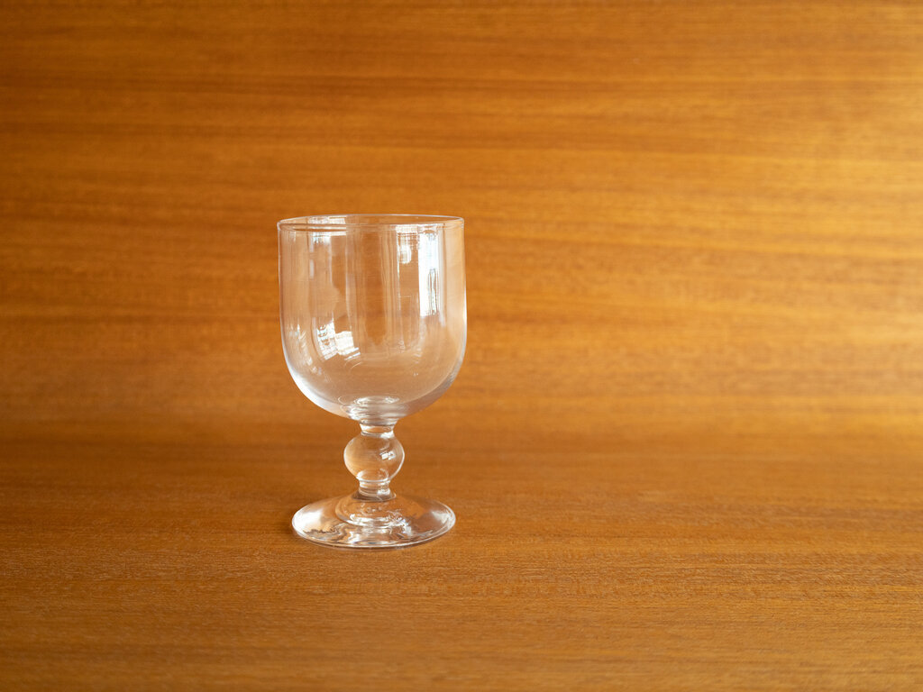 Red wine glass by Yoko Yamano