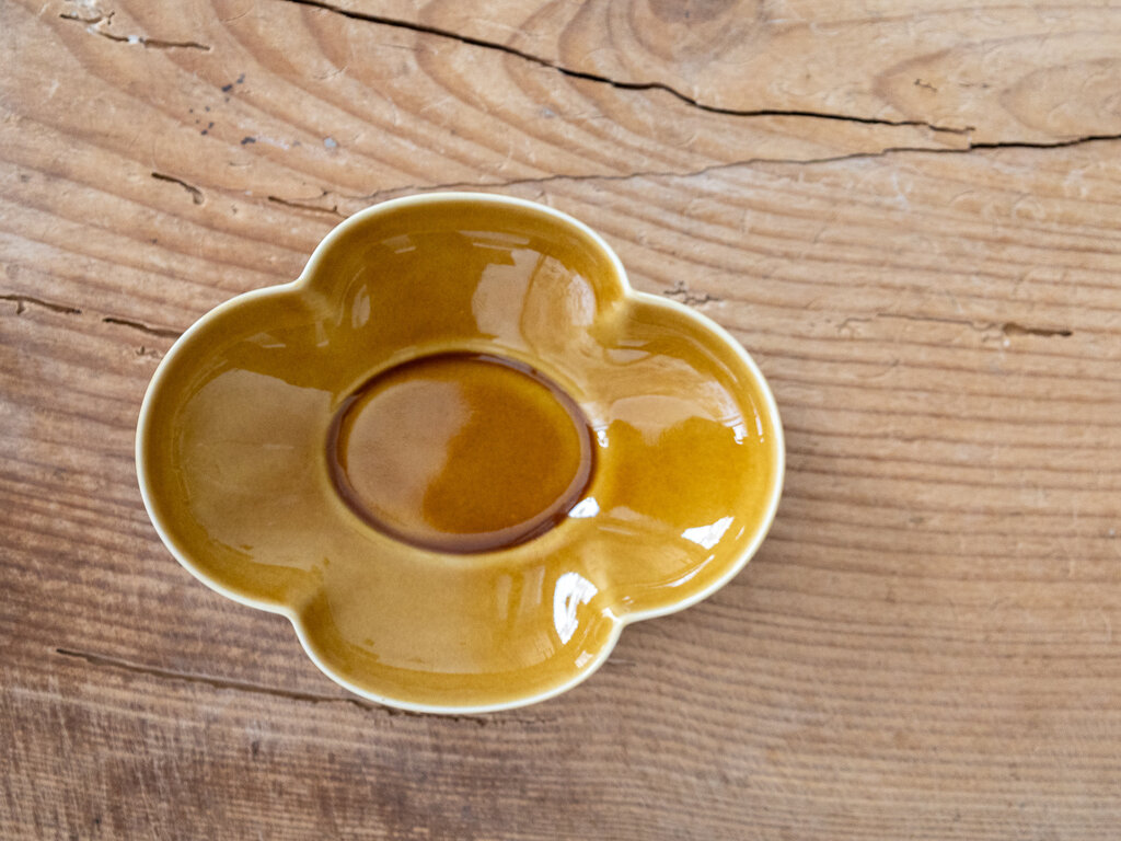 Rina Ono Mizu-Mizu Porcelain Flower Serving Dish