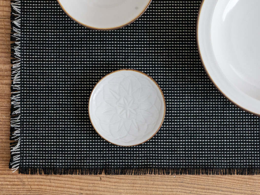 Oji Masanori for Jicon Carved Flower Plate (Extra Small)