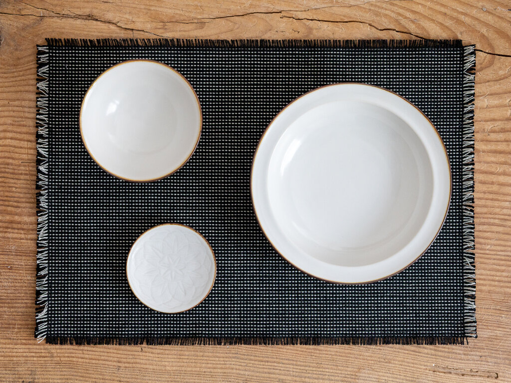 Oji Masanori for Jicon Carved Flower Plate (Extra Small)