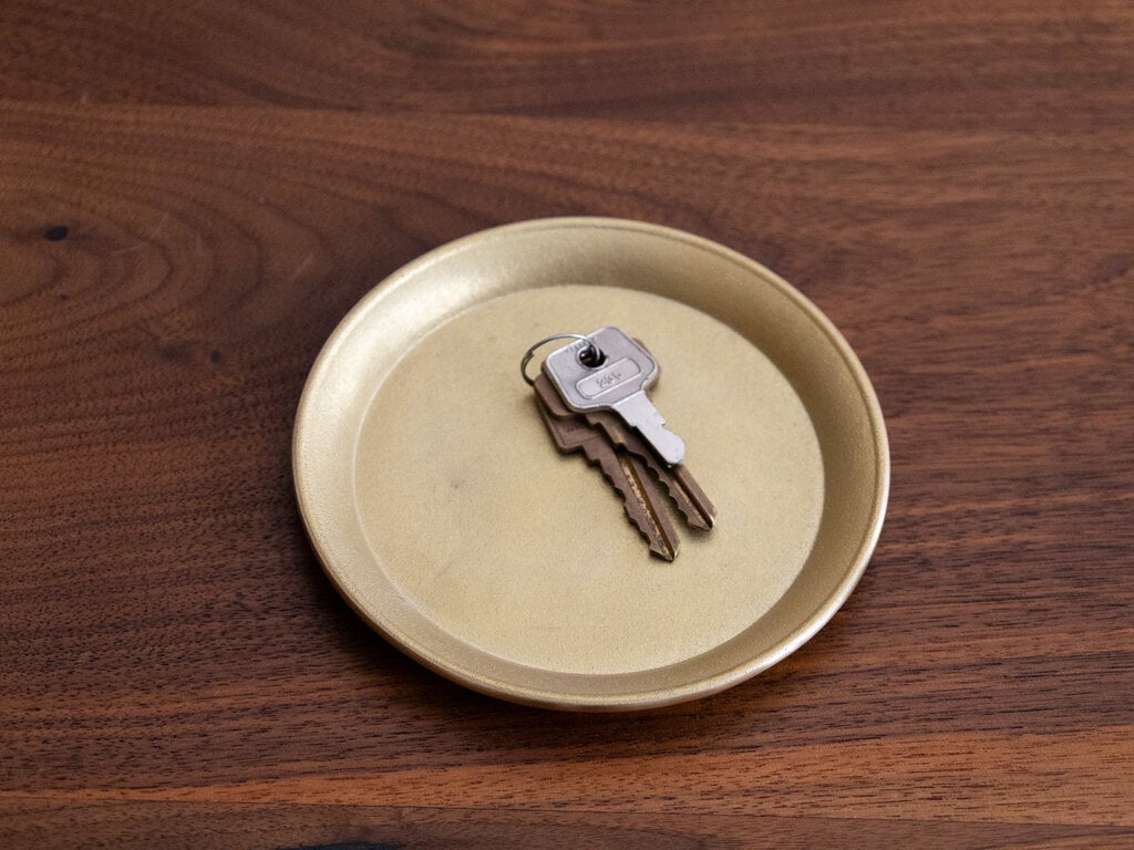 Oji Masanori Round plate, Large by Oji Masanori