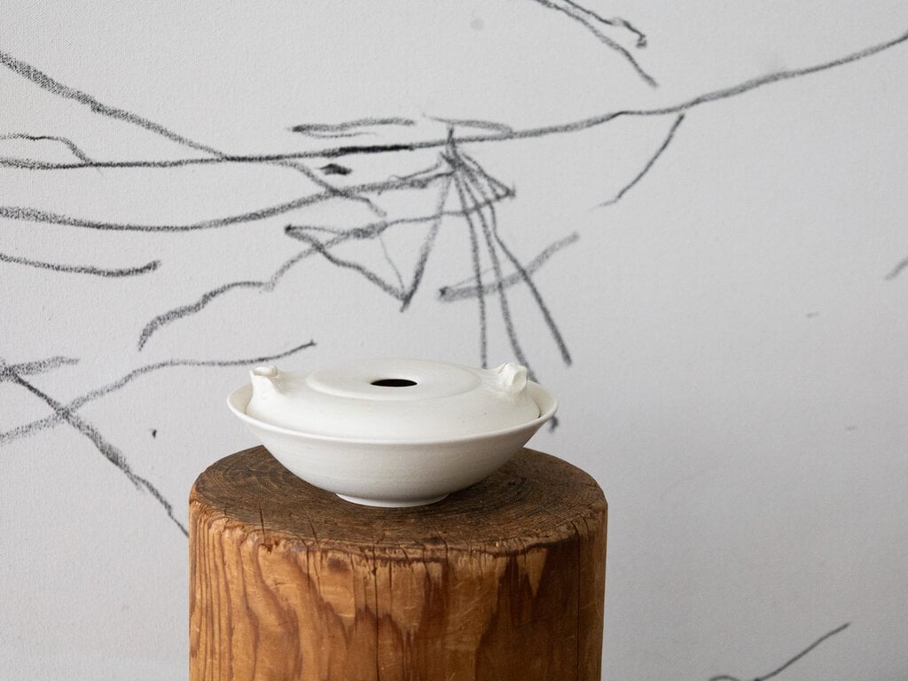 Joanne Yau Crater lid and bowl set