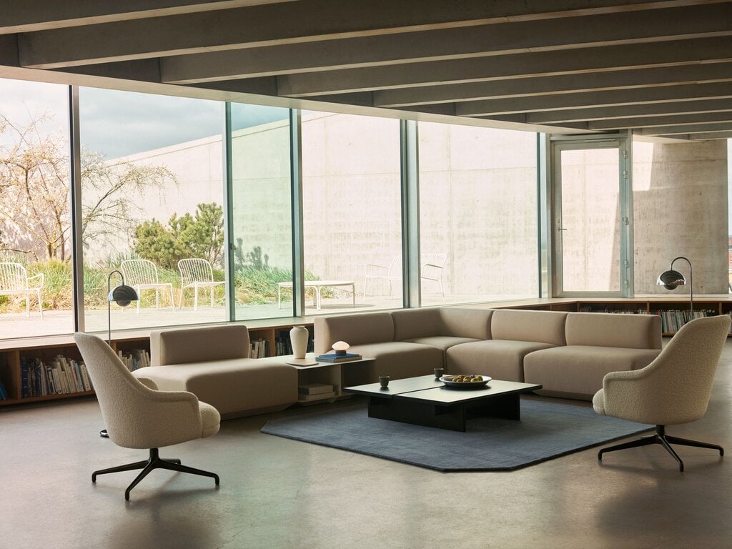 &Tradition HW139 Rely Swivel Lounge Chair
