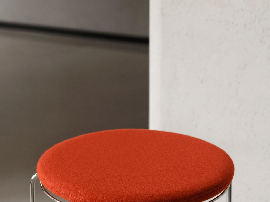 &Tradition VP16 Wire Bar Height Stool