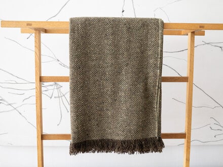 Mourne Textiles Mourne Lightweight Herringbone Large Throw - Soft Green