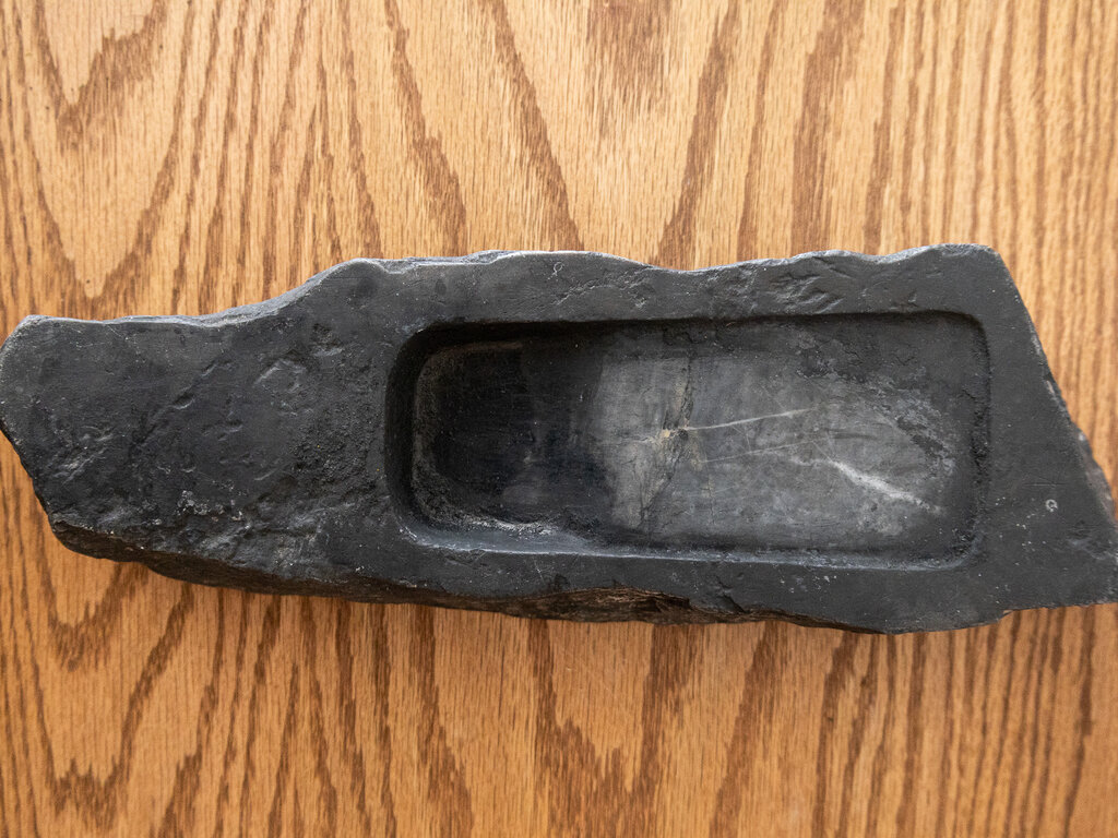 Antique Japanese natural ink stone well