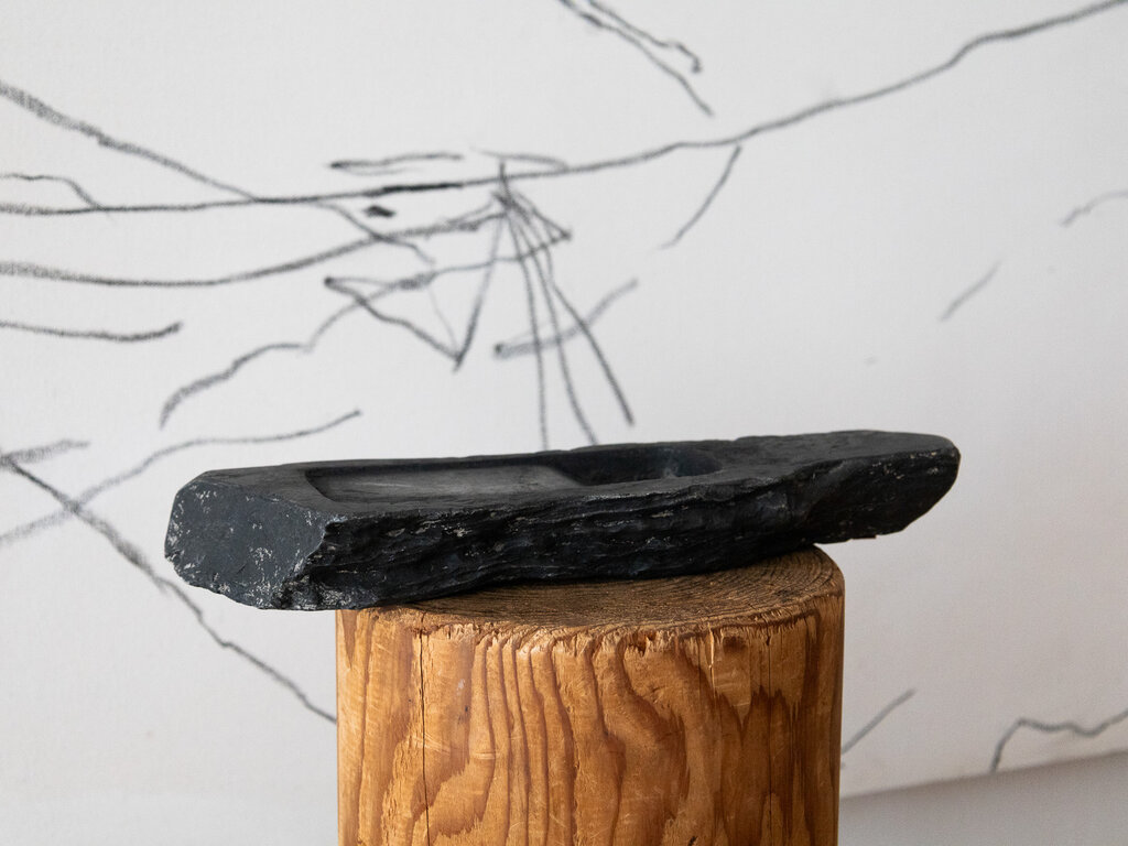 Antique Japanese natural ink stone well
