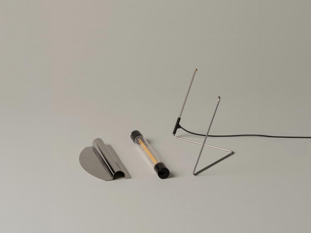 Santa & Cole Lamparaprima desk / wall lamp