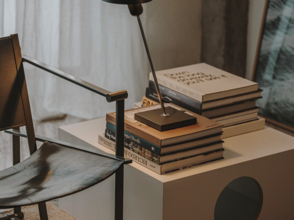 Santa & Cole Gira, matte black task lamp
