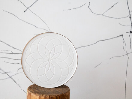 Oji Masanori for Jicon Carved Flower Plate (Large)