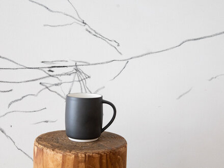 Oji Masanori for Susumuya Susumuya Tea Mug (Large, Black)
