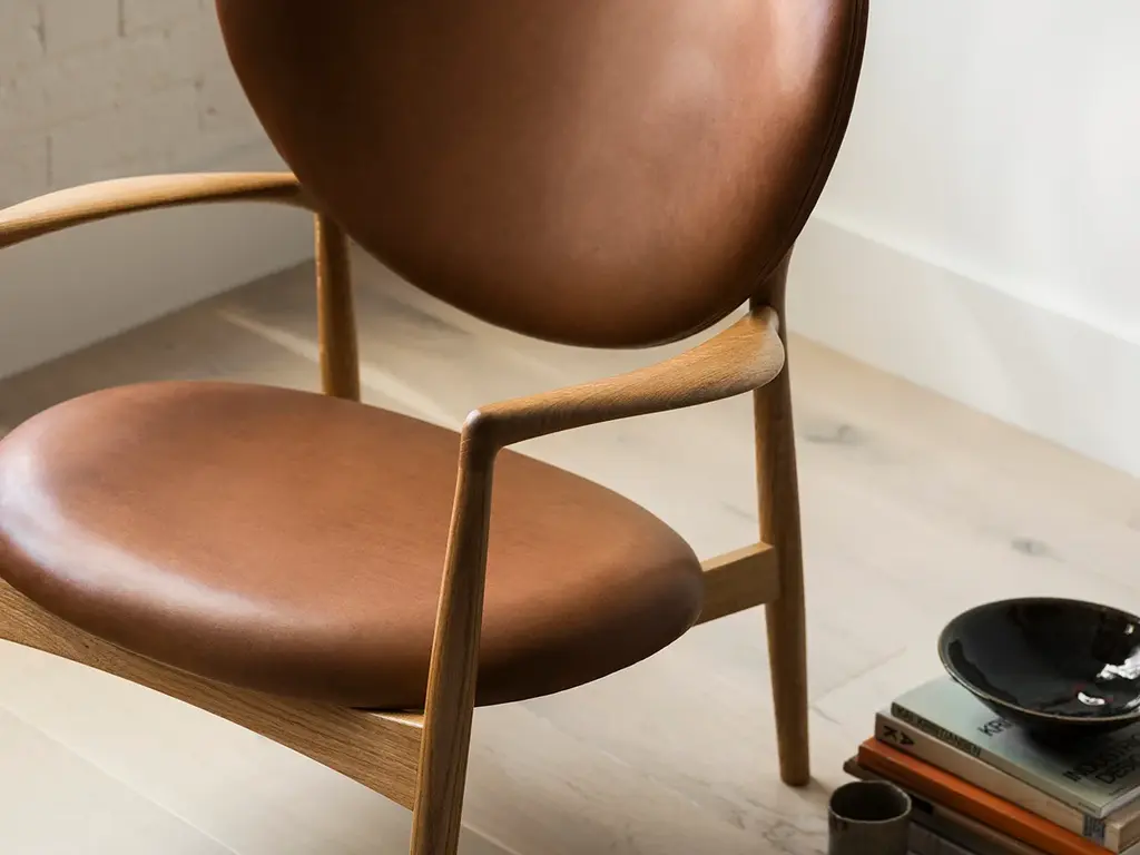 Dagmar Medallion Chair