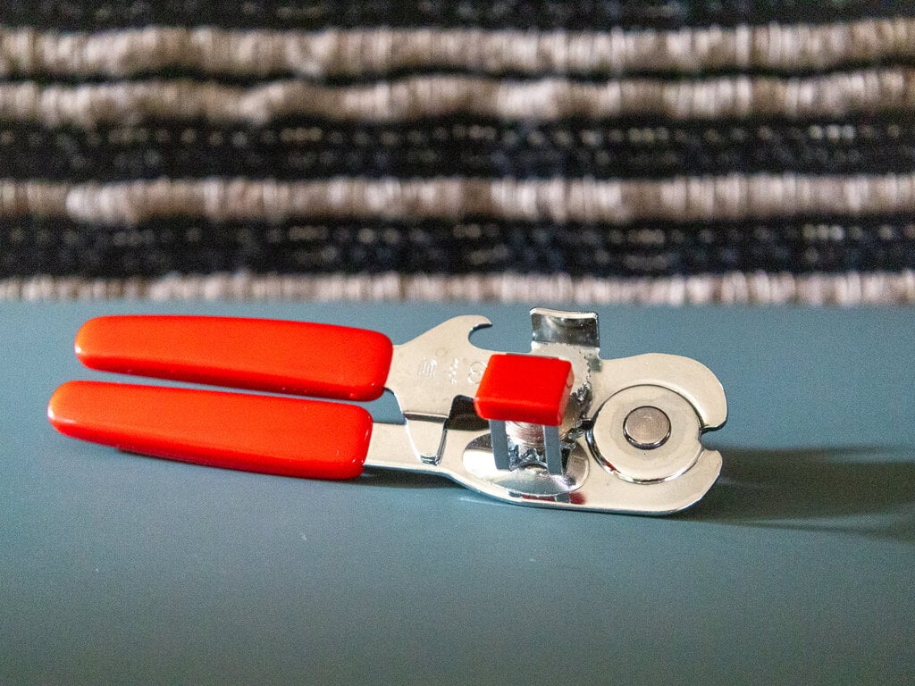 Sori Yanagi Kopf red can opener by Sori Yanagi