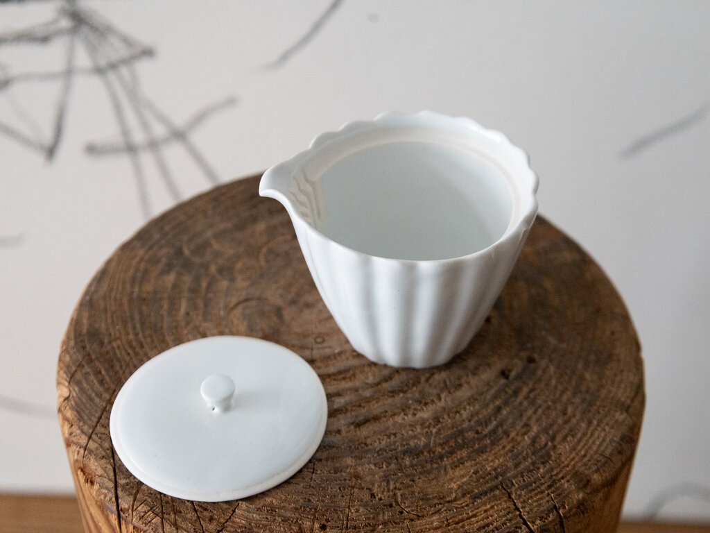 Masanobu Ando Fluted tea pourer by Masanobu Ando, small
