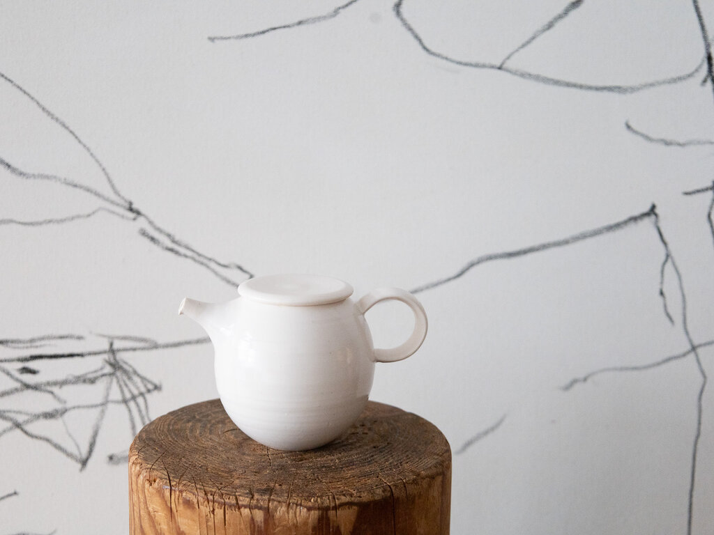 Naoto Okada White glazed teapot by Naoto Okada