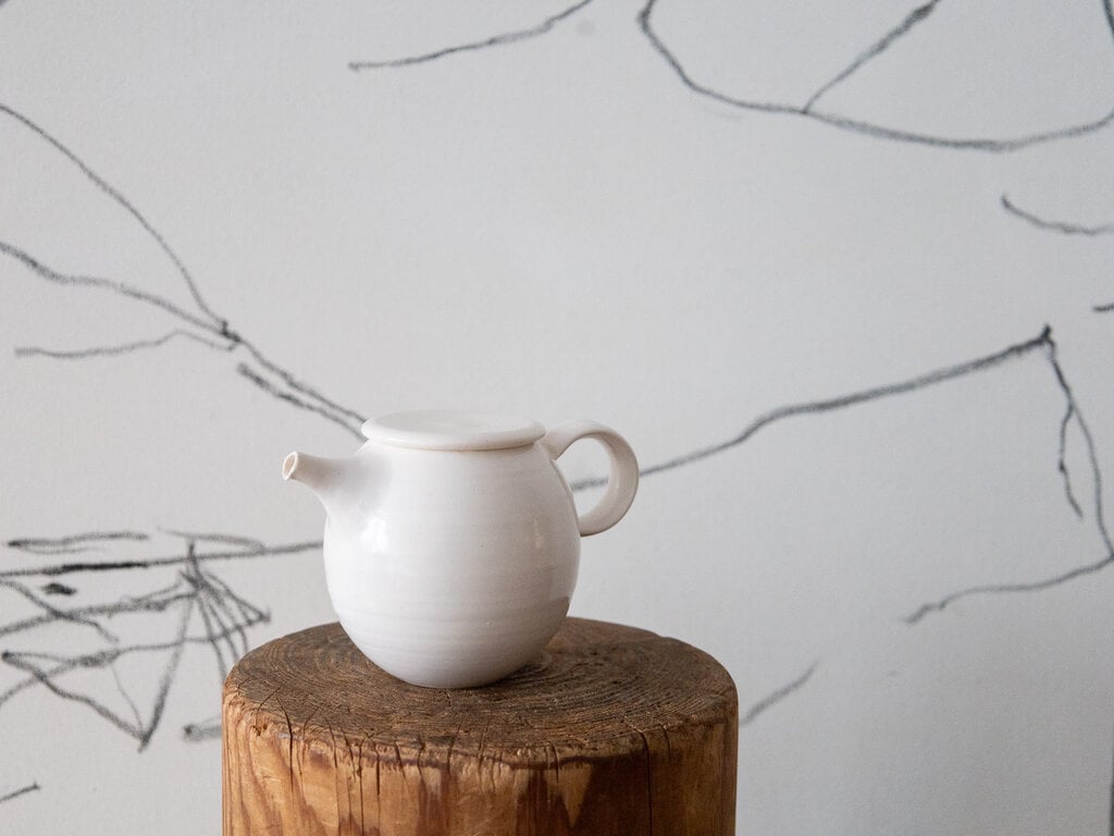 Naoto Okada White glazed teapot by Naoto Okada