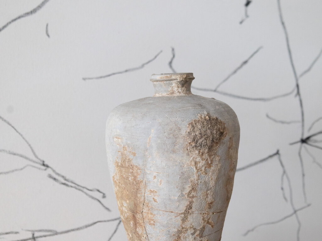 Ancient Japanese Seto vase with wooden box