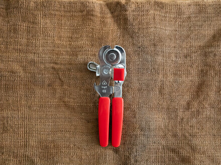 Sori Yanagi Kopf red can opener by Sori Yanagi