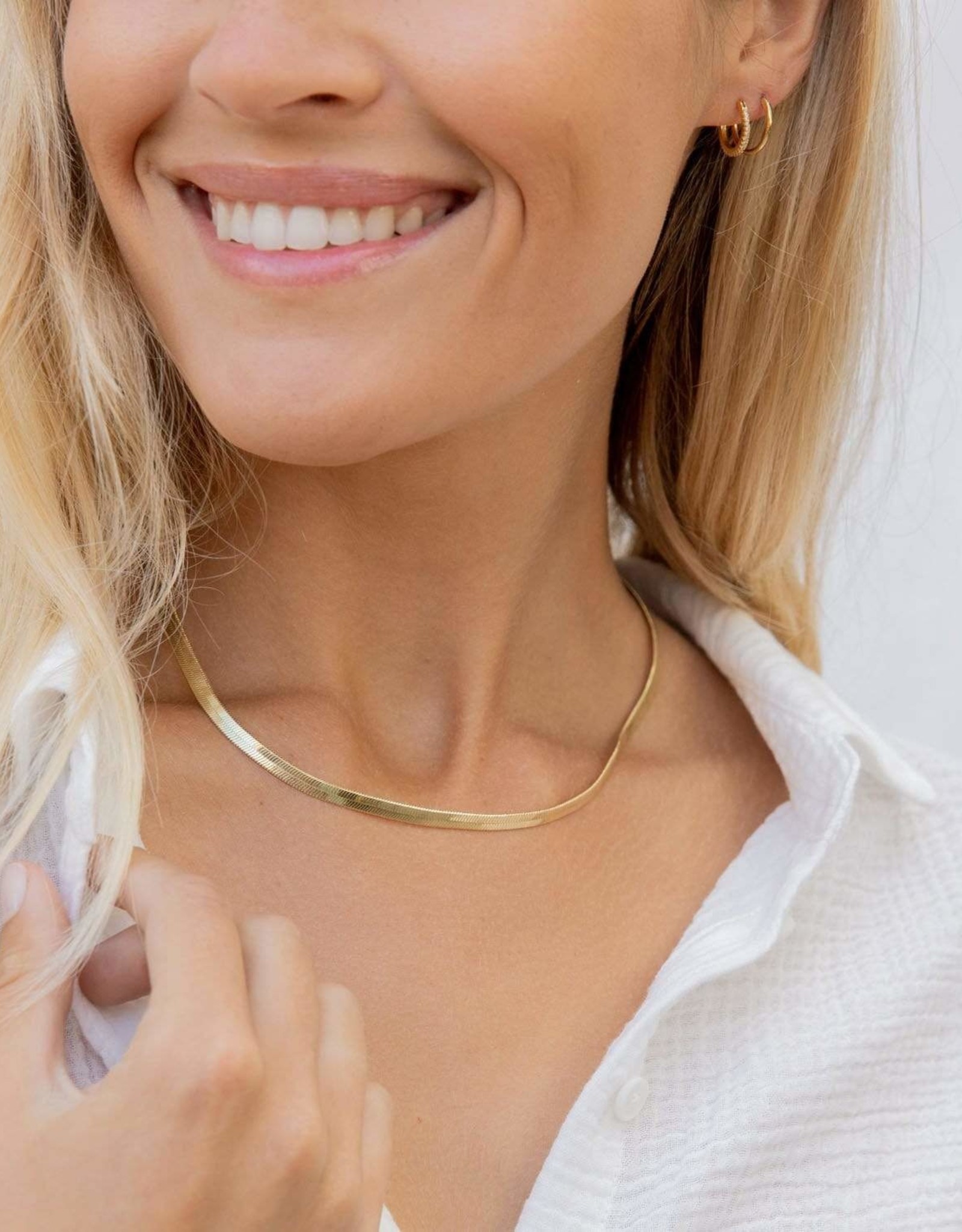 Gorjana Chloe Gorjana Crescent Necklace Gorjana Circle Necklace