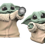 Hasbro Star Wars Mandalorian Baby Yoda  Hold Me/Ball Figure (2 pack)