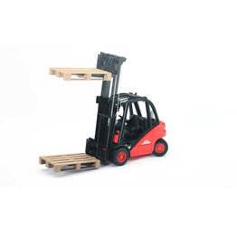 Bruder LINDE FORKLIFT W/PALLET