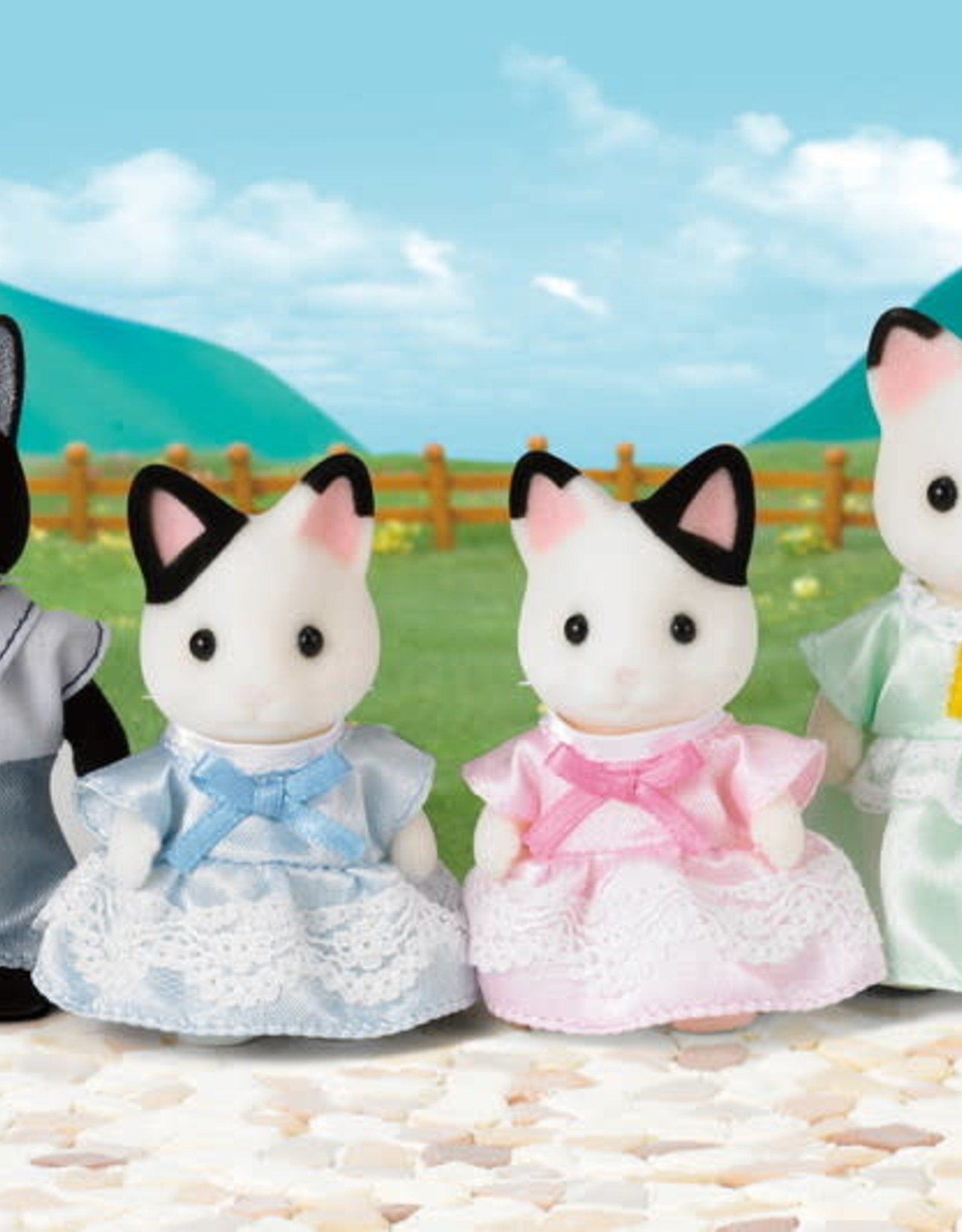 Calico Critters CC Tuxedo Cat Family