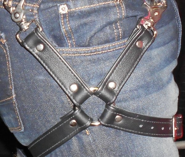 LEATHERMASTR BLACK LEATHER LEG HARNESS L/XL