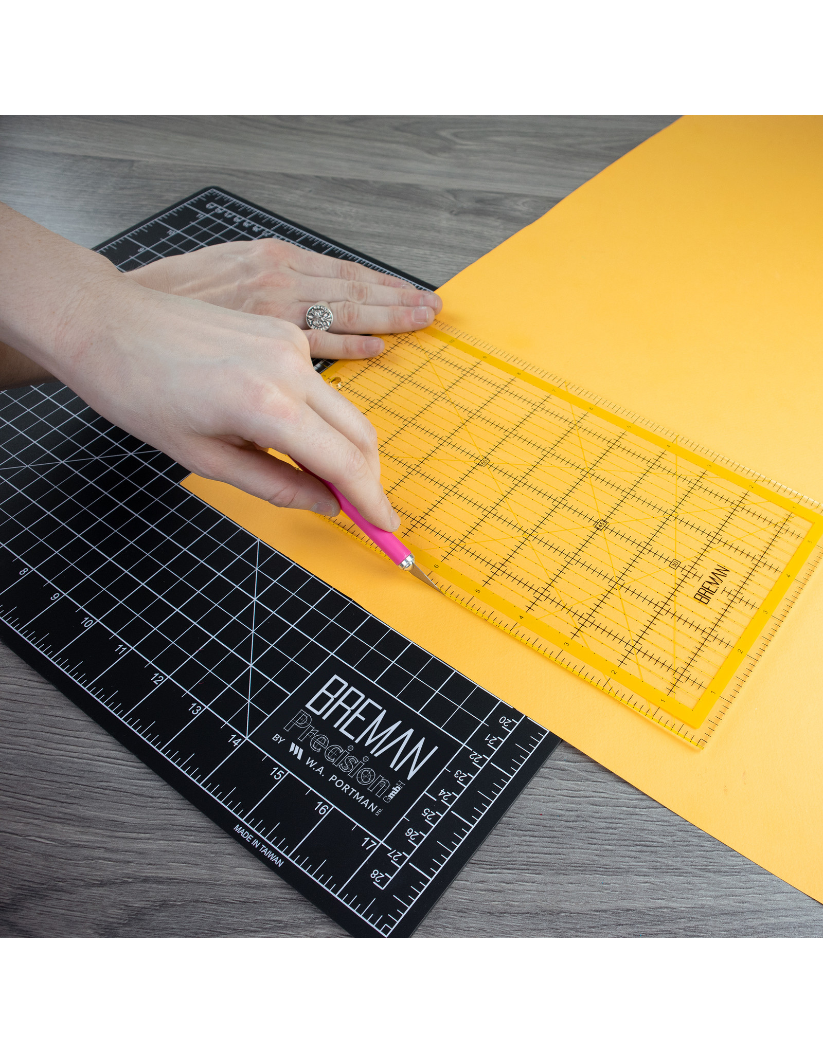 W.A. Portman WA Portman 2-Piece Pink Craft Knife Set – Hobby Knife Set with Comfort Grip & 100 #11 Craft Blades