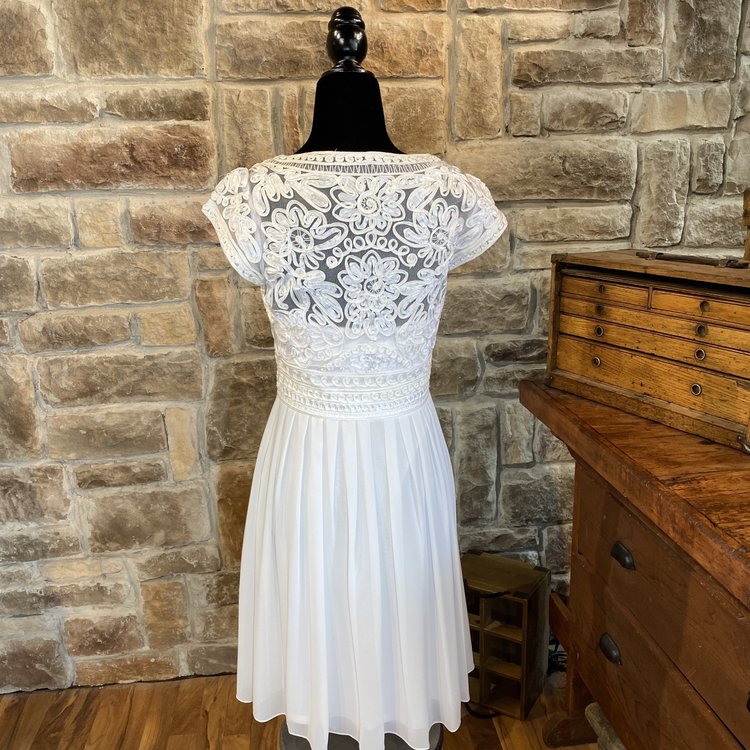 Sue Wong White Embroidered Pleated Cocktail Dress, Size 6