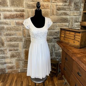 Sue Wong White Embroidered Pleated Cocktail Dress, Size 6