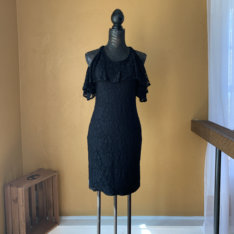 Ella Moss Black Lace Cold Shoulder