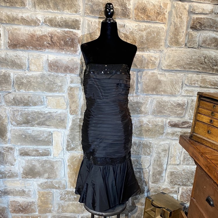 Tadashi Black Sequin Trumpet Dress, Size 6