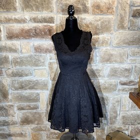Aqua Black Lace V-Neck Cocktail Dress, Size 4