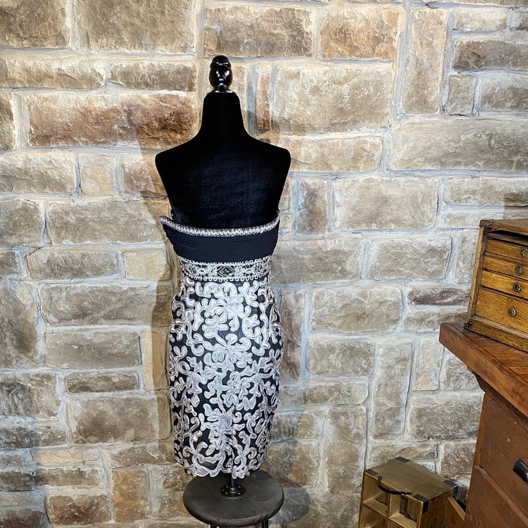 Sue Wong Black Embroidered Strapless Cocktail Dress, Size 4