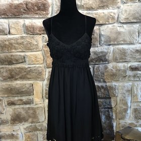 Sue Wong Black Dress with, Size 4 Empire Waist and Floral Yo-Yo's, Size 4