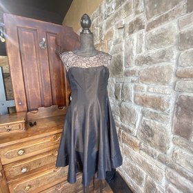 London Times Black Taffeta Sleeveless Party Dress, Size M