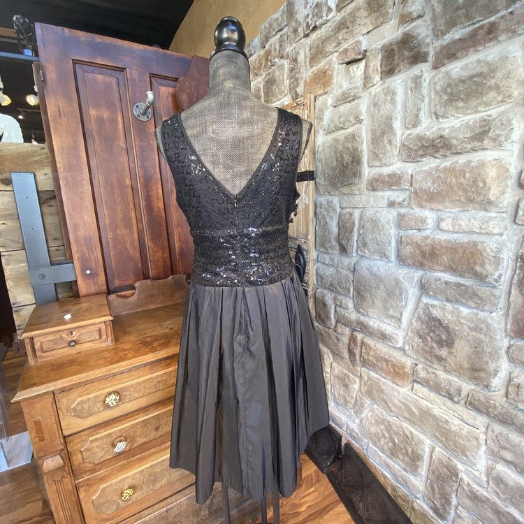 SL Fashions Black Teffeta Sequined Double V Party Dress, 8