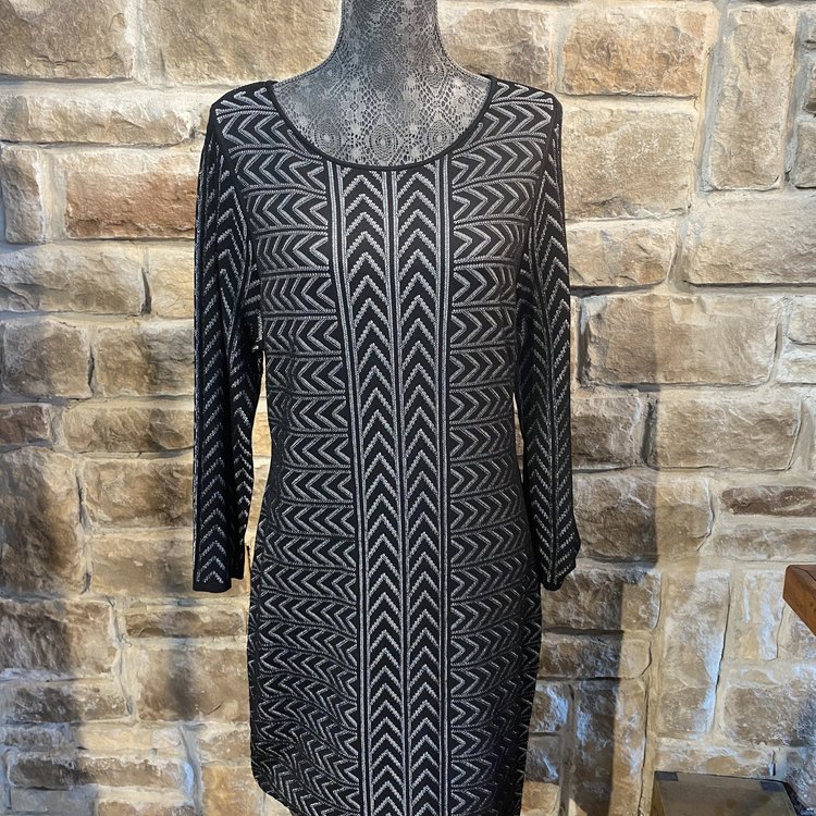 Calvin Klein Black & White Chevron Sweater Dress, Size XL