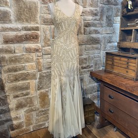 Adrianna Papell Sequin Deep Cut Dress, Size 6