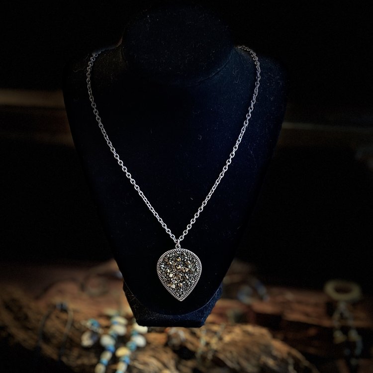 Detailed Mineral Necklace