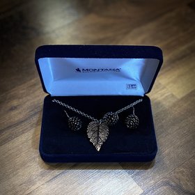 Acorn and Leaf Necklace and Earrings Set