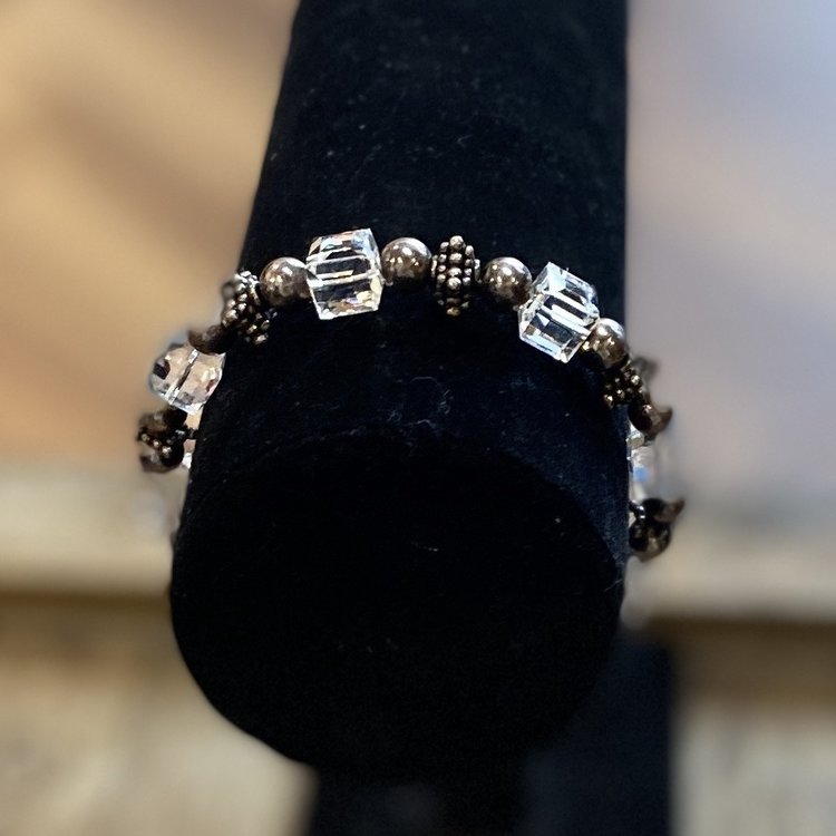 Simple Grey and Clear Jewel Bracelet